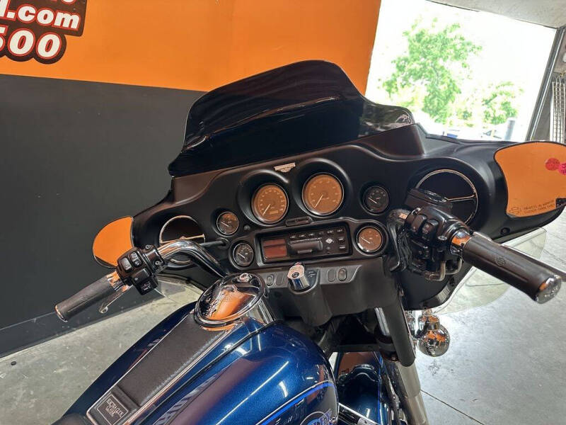 2001 Harley-Davidson® FLHTC - Electra Glide® Cl