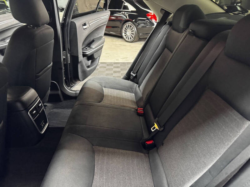 2020 Chrysler 300 Touring