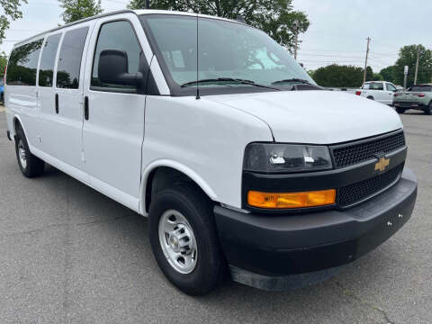 2025 Chevrolet Express LS 3500