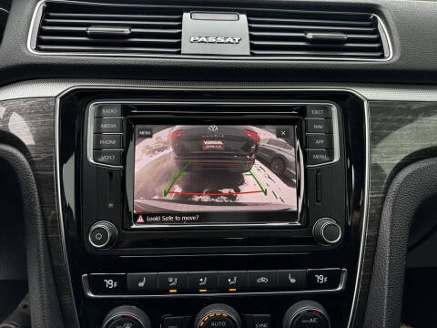 2018 Volkswagen Passat 2.0T SE