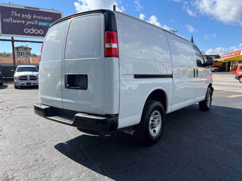 2021 Chevrolet Express 2500