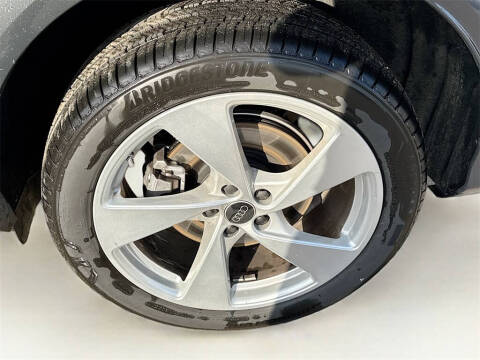 2025 Audi Q5 quattro Premium Plus TFSI