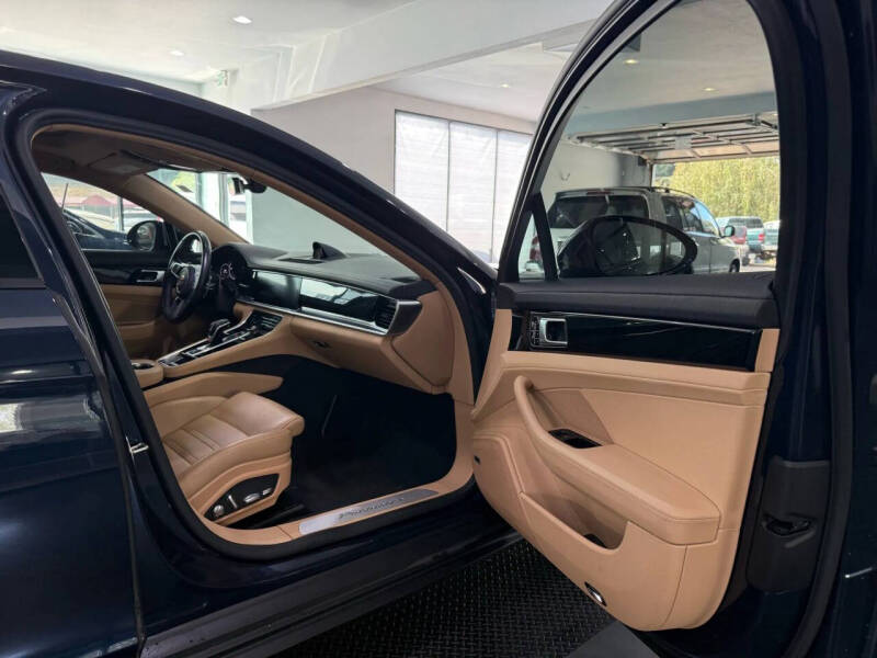 2017 Porsche Panamera