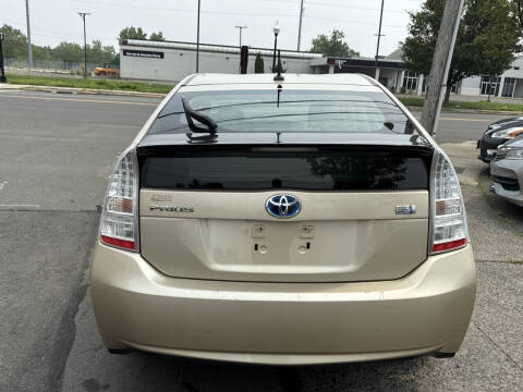 2010 Toyota Prius III