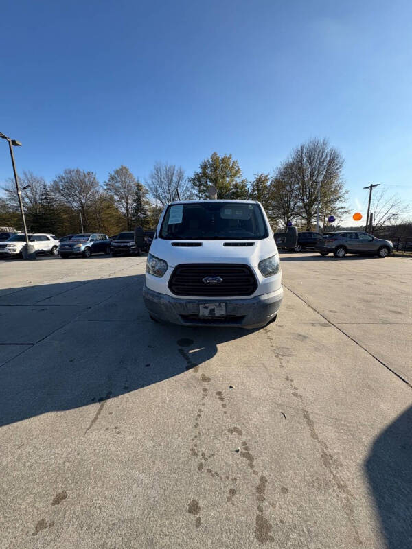 2015 Ford Transit XLT's photo