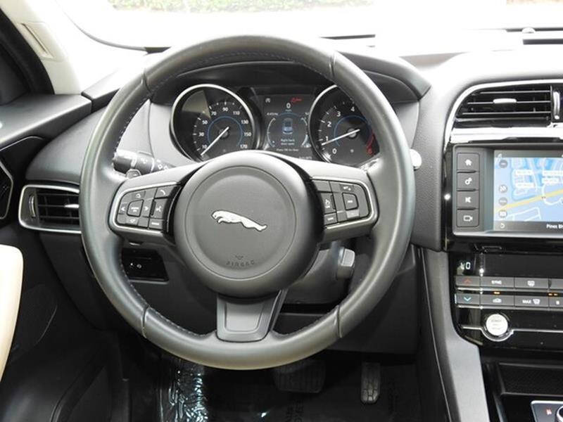 2018 Jaguar F-PACE 30t Premium