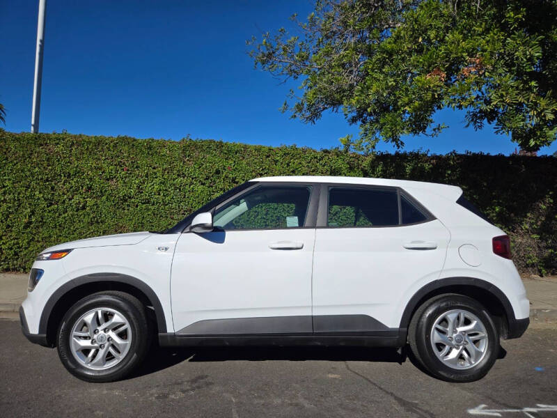 2022 Hyundai Venue SE