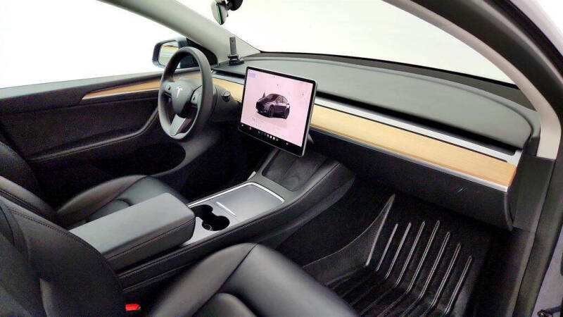 2023 Tesla Model Y Performance