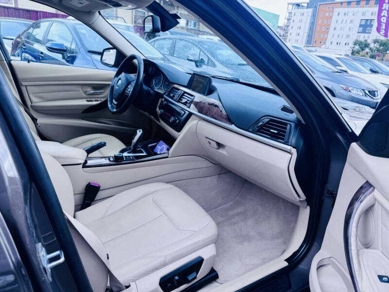 2014 BMW 3 Series 320i
