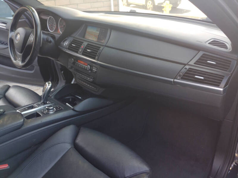 2012 BMW X6 M