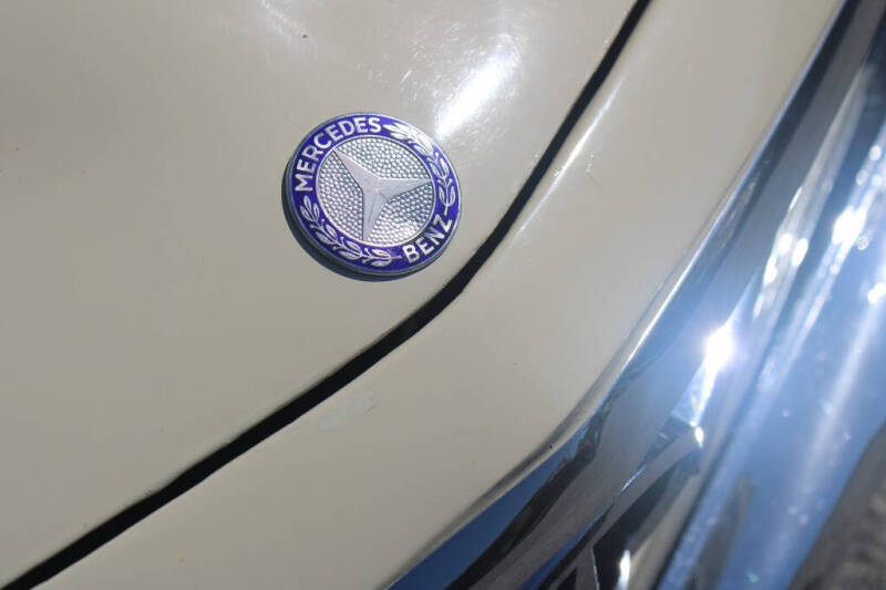 1968 Mercedes-Benz 280-Class