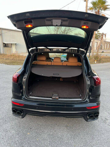 2016 Porsche Cayenne GTS