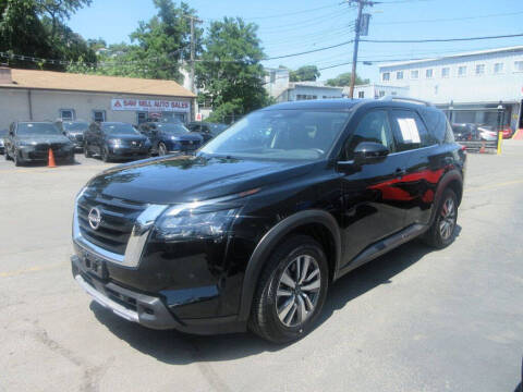 2025 Nissan Pathfinder SL