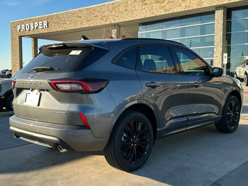 2026 Ford Escape ST-Line Elite