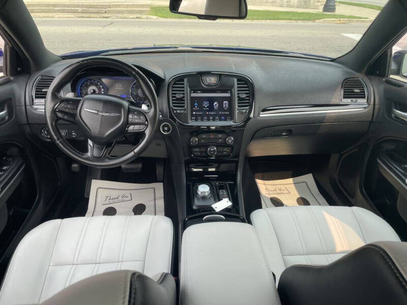 2019 Chrysler 300 S