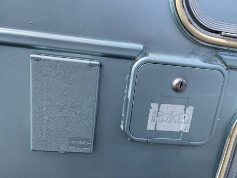 1997 Isuzu Elf Camper