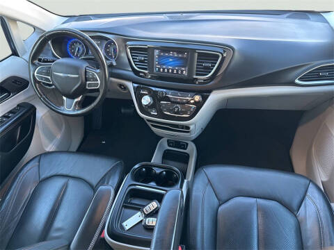 2020 Chrysler Pacifica Touring L