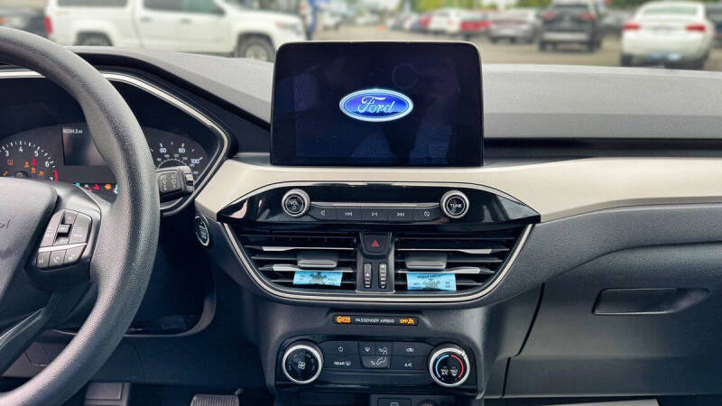 2022 Ford Escape SE