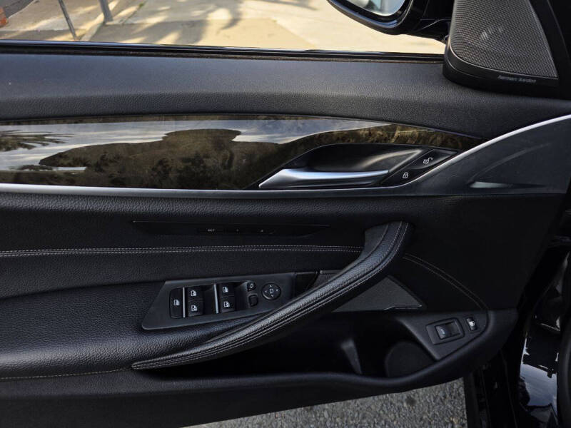 2018 BMW 5 Series 530e iPerformance