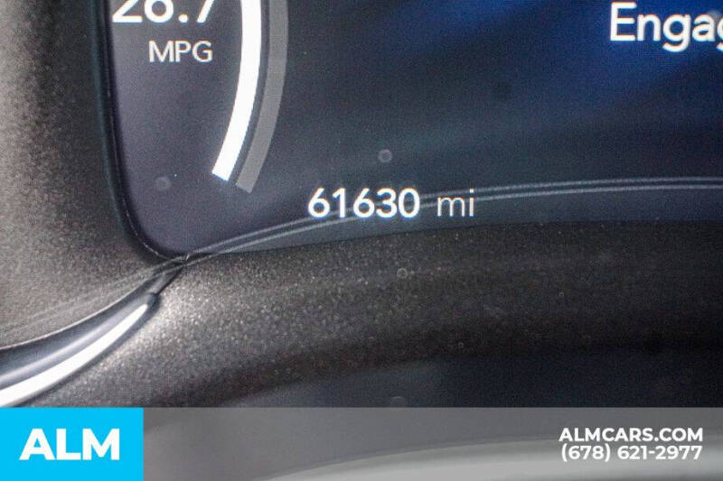 2024 Chrysler Pacifica Plug-In Hybrid Select