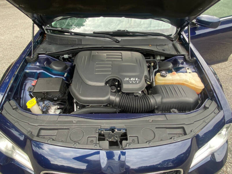 2016 Chrysler 300 Limited