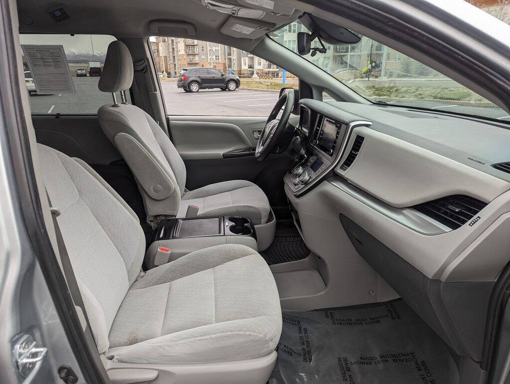 2020 Toyota Sienna for sale at Axio Auto Boise in Boise, ID