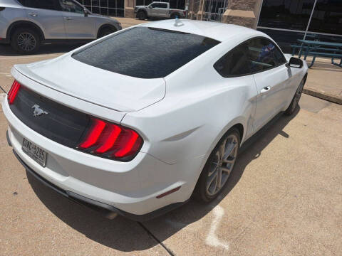 2022 Ford Mustang EcoBoost Premium