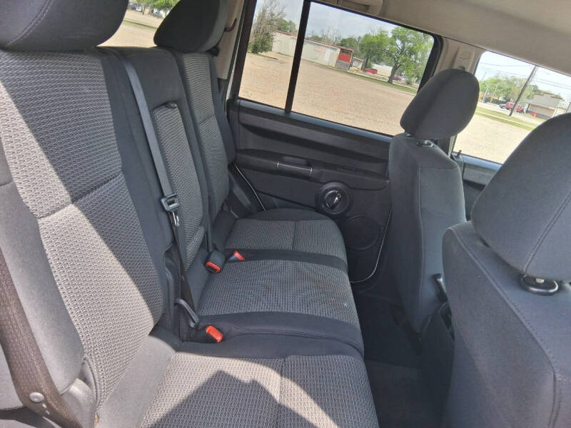 2010 Jeep Commander Sport