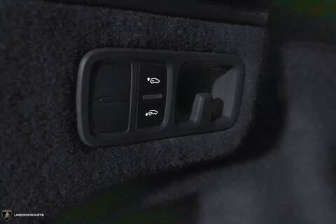 2025 Lamborghini Urus SE