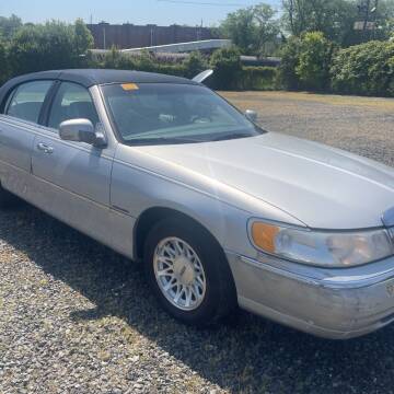1999 Lincoln Town Car for sale at Discount Auto Sales in Passaic NJ