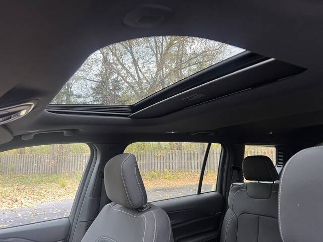 2024 Jeep Grand Cherokee L Laredo