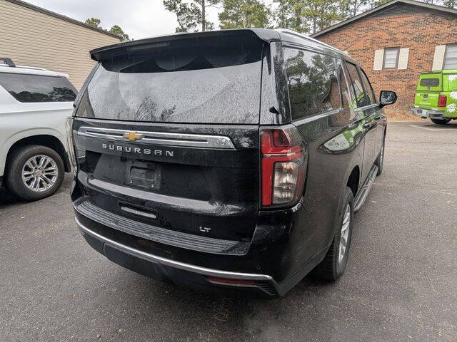 2024 Chevrolet Suburban LT