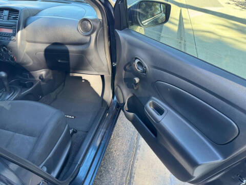 2017 Nissan Versa 1.6 S Plus