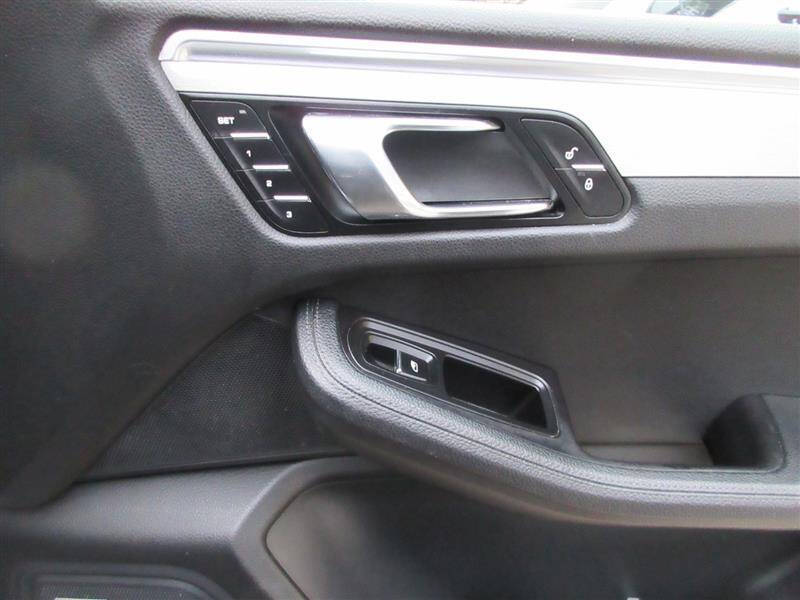 2017 Porsche Macan S