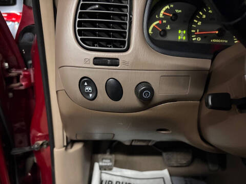 2002 Toyota Sequoia SR5