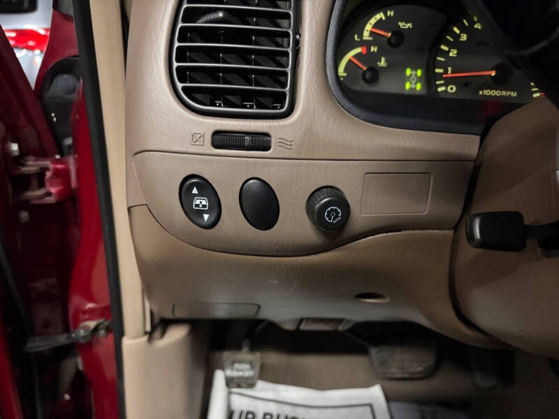 2002 Toyota Sequoia SR5
