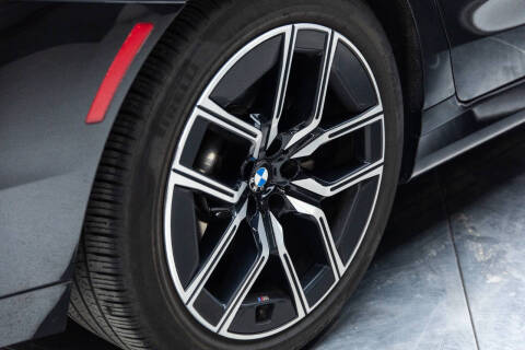 2023 BMW 7 Series 740i