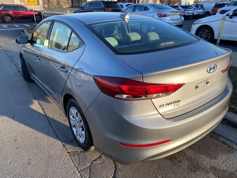 2017 Hyundai Elantra SE
