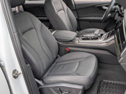 2025 Audi Q7 quattro Premium 45 TFSI