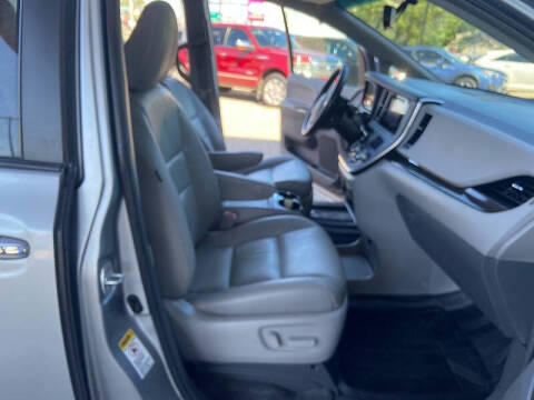 2017 Toyota Sienna