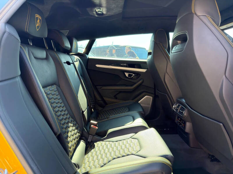 2020 Lamborghini Urus