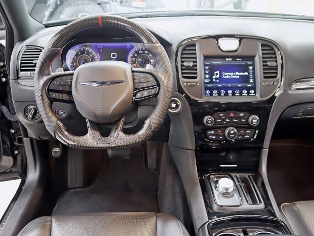 2022 Chrysler 300 S V8
