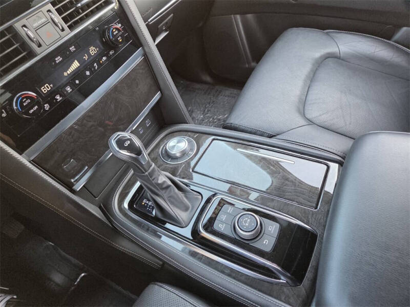 2024 Infiniti QX80 Luxe