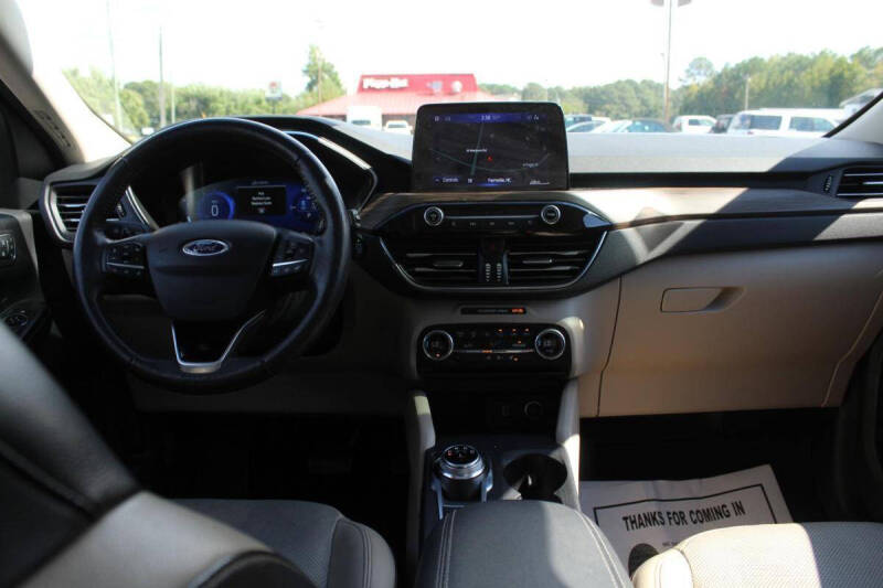 2020 Ford Escape Hybrid Titanium