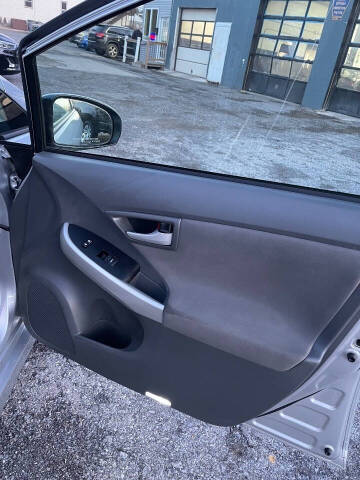 2011 Toyota Prius Two