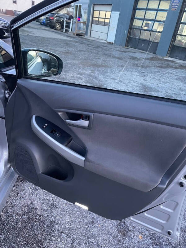 2011 Toyota Prius Two