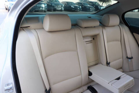 2015 BMW 5 Series 528i