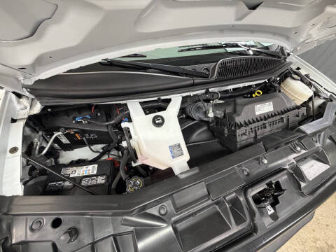 2023 GMC Savana 2500