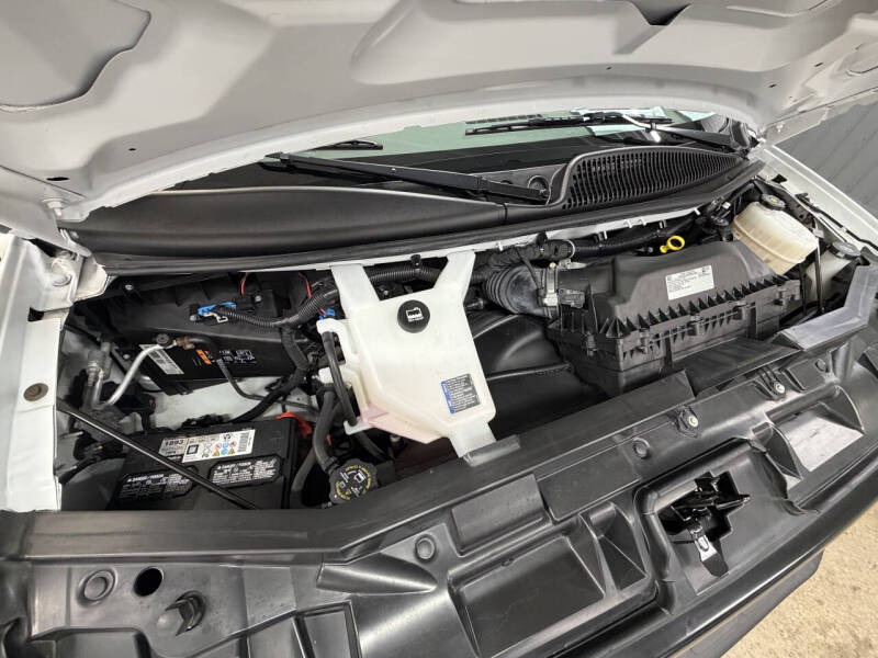 2023 GMC Savana 2500