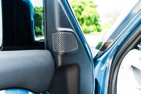 2022 Land Rover Defender 110 X-Dynamic SE